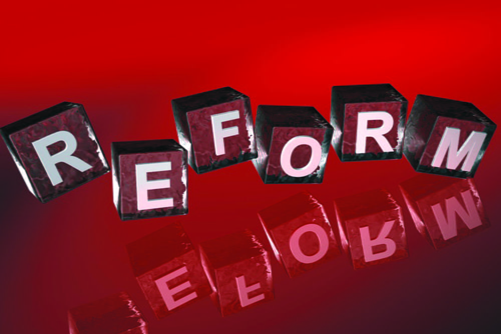 Pflegereform_Foto_AdobeStock_Thomas_Reimer