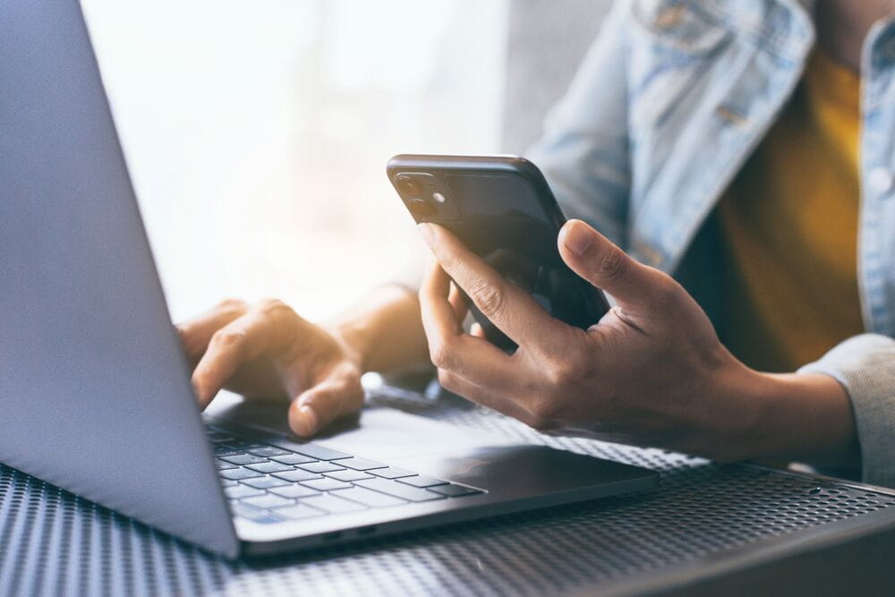 Onlineportal, Foto: AdobeStock_panitan