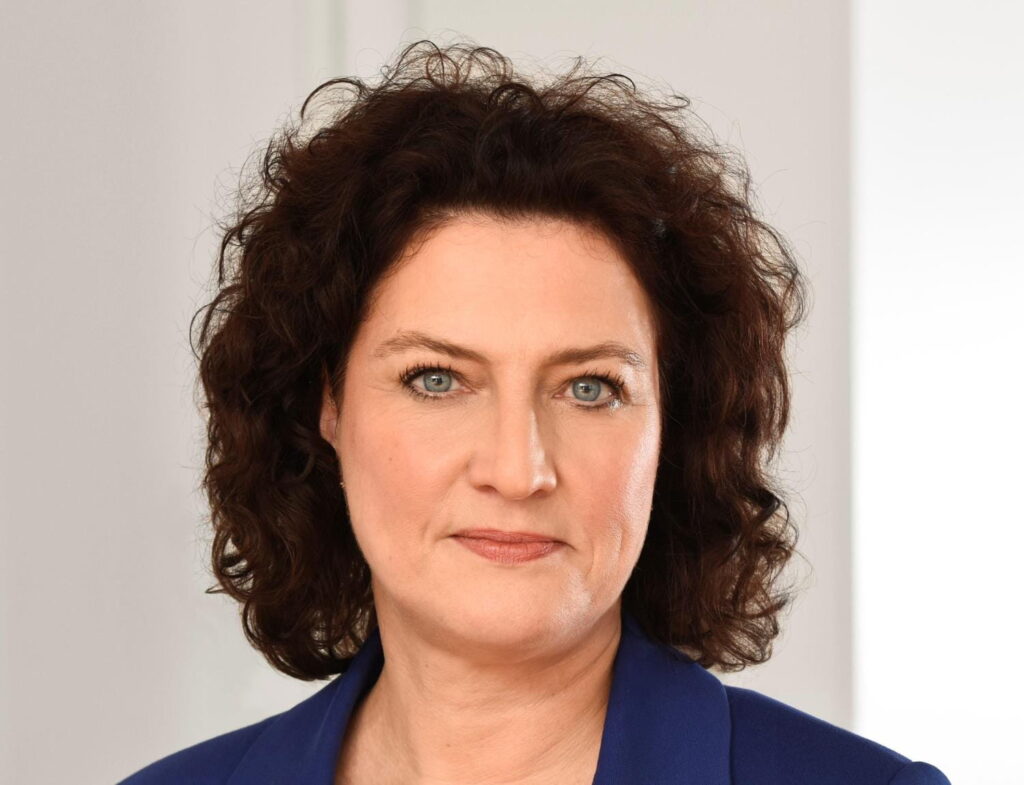 Dr. Carola Reimann ist seit Januar 2022 Vorstandsvorsitzende des AOK-Bundesverbandes.