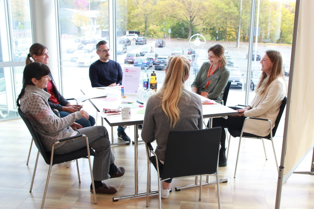 Teilnehmende des Pflegequalitätsgipfels in Dortmund